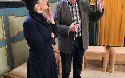 Gitta Connemann besucht historische Sankt Nikolaus-Kirche in Sustrum