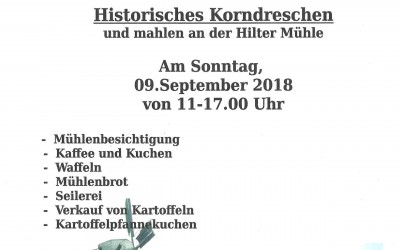 Historisches Korndreschen und mahlen an der Hilter Mühle