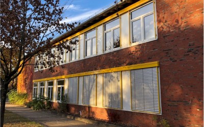 Einbau von Verschattungsvorrichtungen in der Erna-de-Vries-Schule Lathen und der Grundschule in Sustrum-Moor
