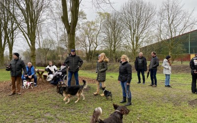 Eröffnung der neuen Hundespielwiese in Lathen – Hunde sowie Frauchen & Herrchen trotzten dem Schmuddelwetter