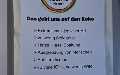 Besuch der OMAS GEGEN RECHTS auf dem Lathener Wochenmarkt